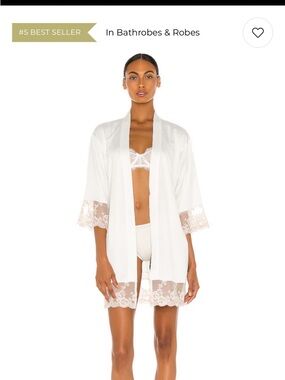 Rosa kimono in Ivory Coast